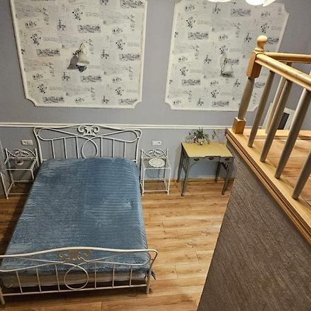Apartament On Aghmashenebeli 26 第比利斯 外观 照片