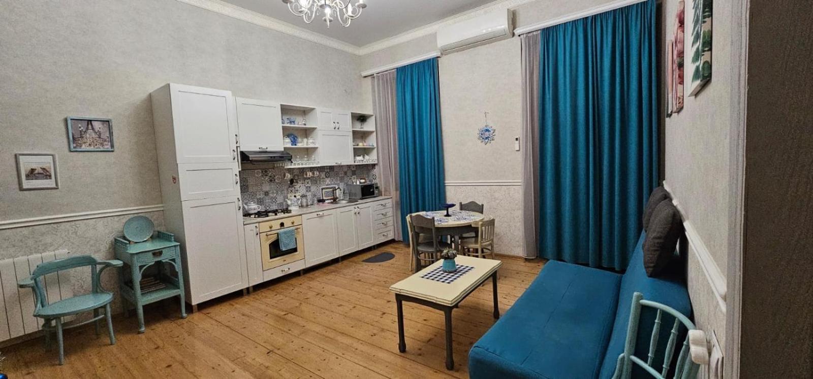 Apartament On Aghmashenebeli 26 第比利斯 外观 照片
