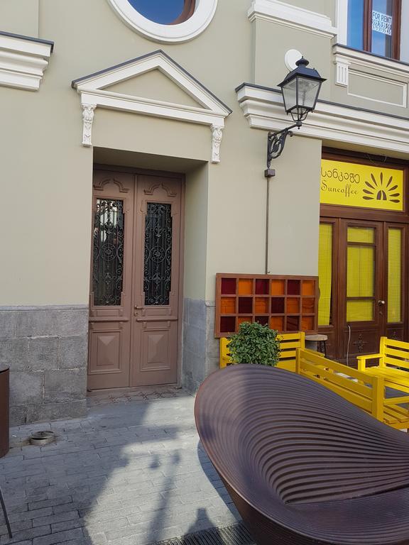 Apartament On Aghmashenebeli 26 第比利斯 外观 照片