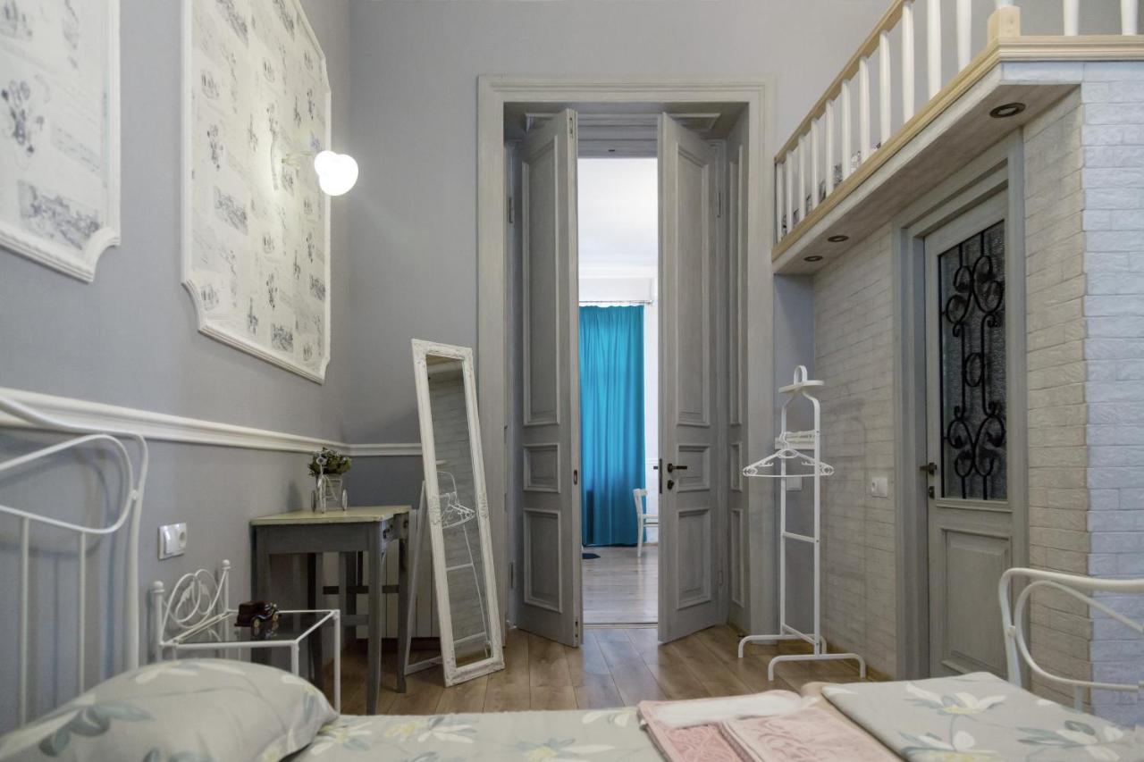 Apartament On Aghmashenebeli 26 第比利斯 外观 照片