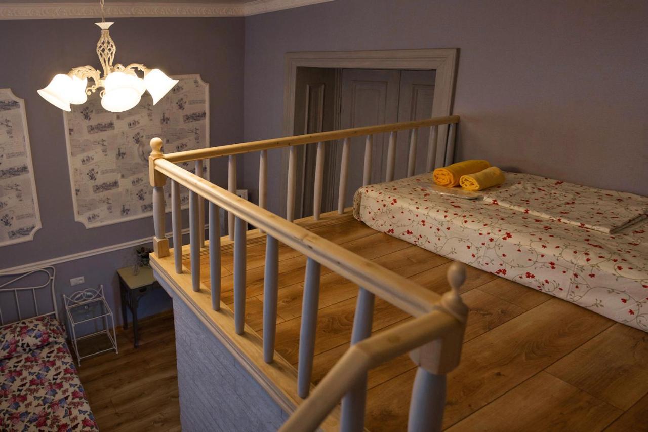 Apartament On Aghmashenebeli 26 第比利斯 外观 照片